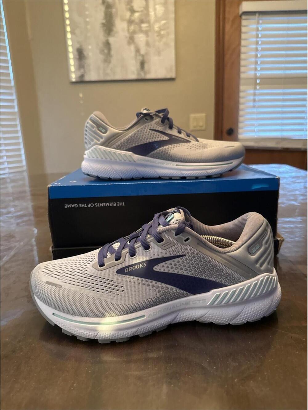Brooks Adrenaline GTS 22 Women's Size 9 2E (Extra Wide) Running Shoes Gray Blue